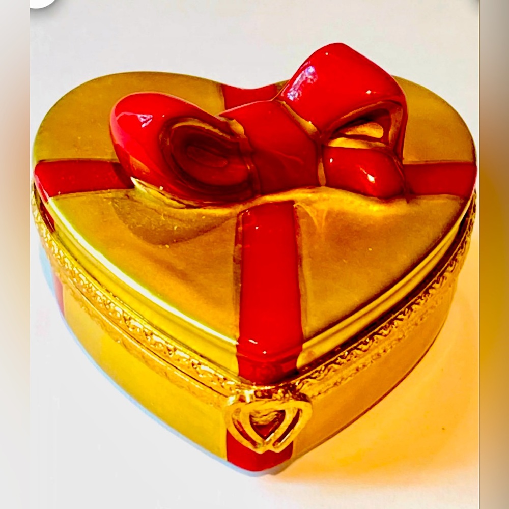 Limoges Gold Heart with Red Bow Chocolate Box Collectible Trinket Box